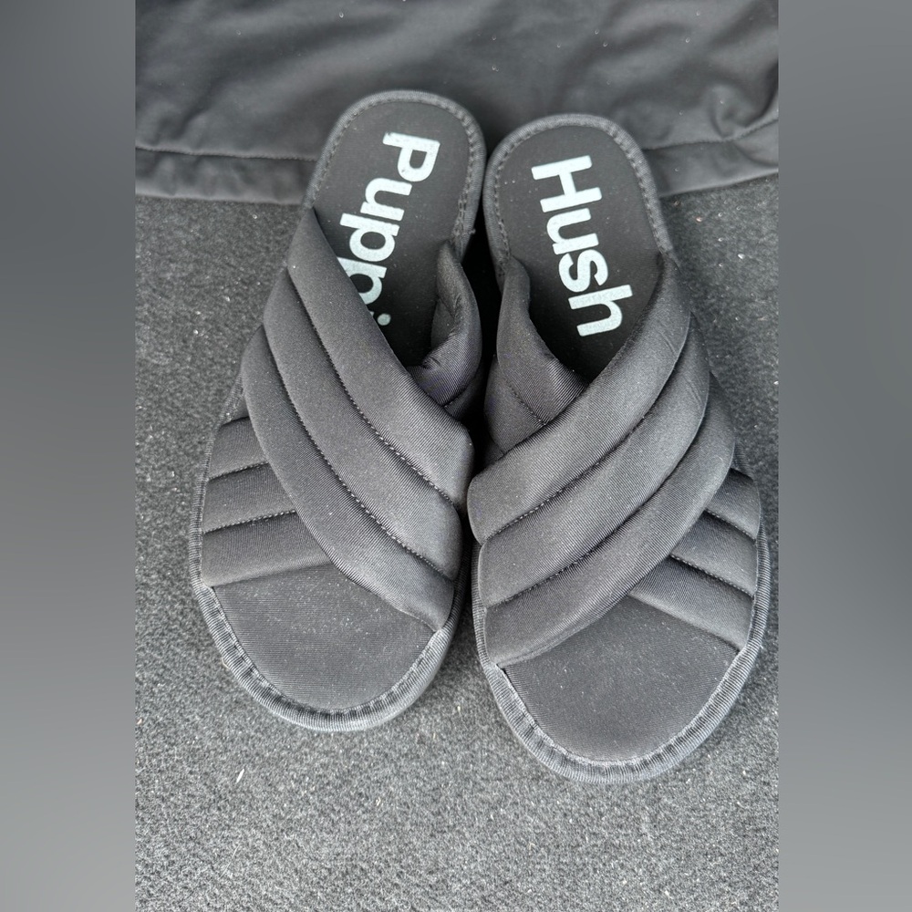 Hush puppy sunshine slides. Size 10